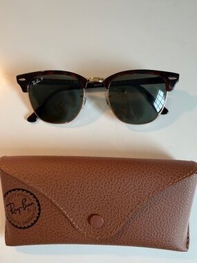 Ray-Ban Men’s Clubmaster Sunglasses - Tortoiseshell Frame with Green Lenses